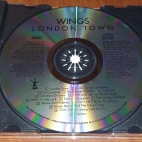 Label of later US CD - notice label change